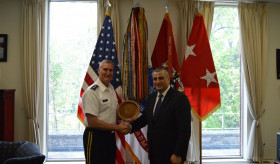 Ambassador Grigor Hovhannissian visited the US Army War College
