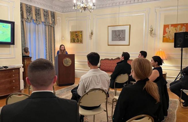 A meeting-reception with the staffers of the United States Congressmen and Senators was held at the Armenian Embassy