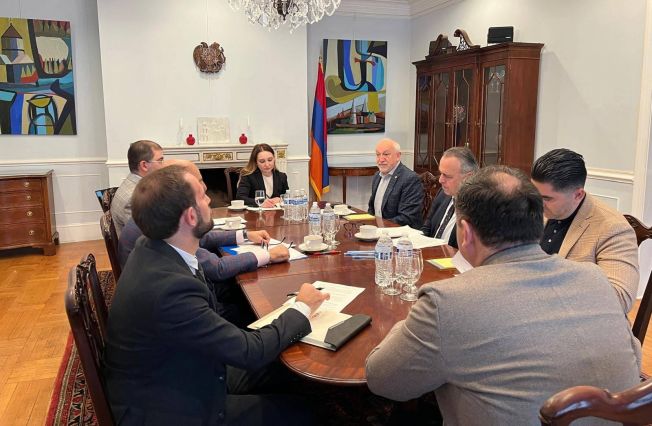 Դեսպան Լիլիթ Մակունցը խորհրդակցություն էր հրավիրել Միացյալ Նահանգների տարբեր նահանգներում Հայաստանի Հանրապետության պատվավոր հյուպատոսների հետ