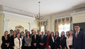 Նոյեմբերի 14-ին ԱՄՆ-ում ՀՀ դեսպան Նարեկ Մկրտչյանը դեսպանությունում հյուրընկալեց Թաֆթս համալսարանի Ֆլեթչեր դպրոցի «Թավիթյան կրթական ծրագրի» ուսանողներին