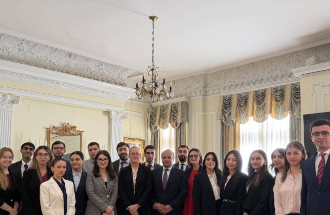 Նոյեմբերի 14-ին ԱՄՆ-ում ՀՀ դեսպան Նարեկ Մկրտչյանը դեսպանությունում հյուրընկալեց Թաֆթս համալսարանի Ֆլեթչեր դպրոցի «Թավիթյան կրթական ծրագրի» ուսանողներին