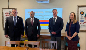 Ambassador Narek Mkrtchyan met with John Shea, President and CEO of the World Trade Center of Northern California, as well as Tessa Carter, Director of Operations