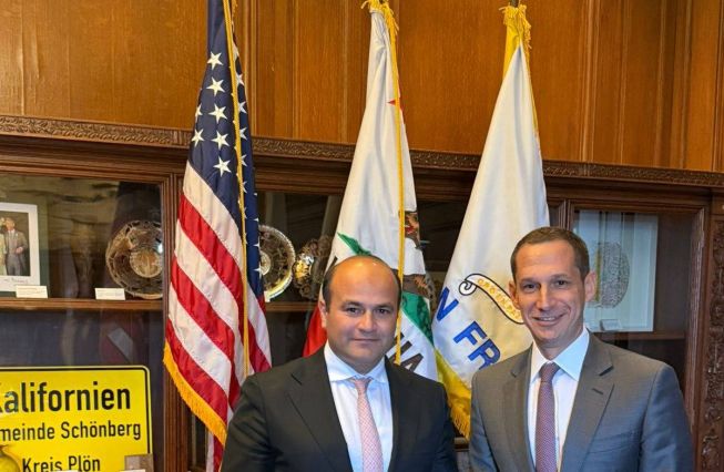 Դեսպան Մկրտչյանը հանդիպել է քաղաքապետ Դանիել Լուրիի հետ