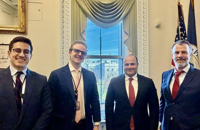 ԱՄՆ-ում ՀՀ դեսպան Նարեկ Մկրտչյանը հանդիպում է ունեցել ԱՄՆ նախագահ Դոնալդ Թրամփի Տնտեսական խորհրդատուների խորհրդի աշխատակազմի ղեկավար Ալեքսանդր Թայթսի, Խորհրդի փոխնախագահ Քիմ Ռուհլիի և Խորհրդի նախագահի հատուկ խորհրդական Հյուգո Դանթի հետ