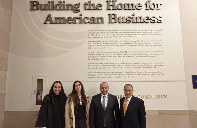 Դեսպան Նարեկ Մկրտչյանը հանդիպում է ունեցել ԱՄՆ Առևտրի պալատի փոխնախագահ Քուշ Չոկսիի և Միջին Արևելքի, Կենտրոնական Ասիայի և Թուրքիայի հարցերով փոխնախագահ Ջենիֆեր Միելի հետ