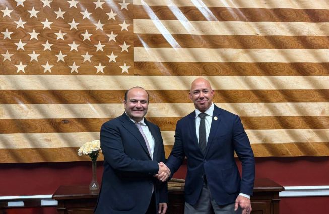 Դեսպան Նարեկ Մկրտչյանը հանդիպում է ունեցել ԱՄՆ Ներկայացուցիչների պալատի Արտաքին հարաբերությունների հանձնաժողովի նախագահ Բրայեն Մասթի հետ