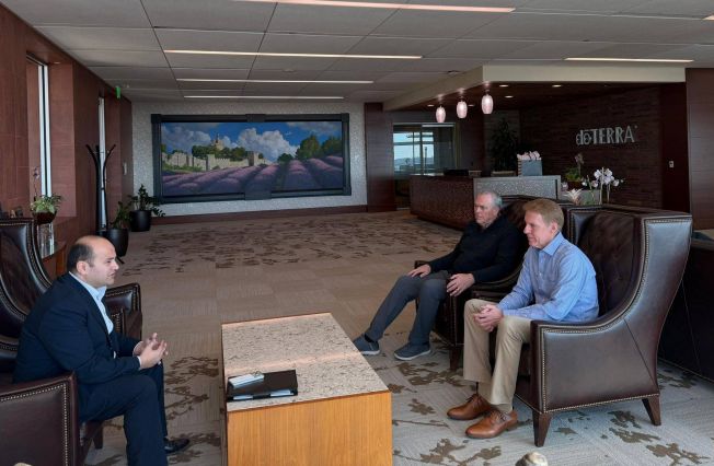 ՀՀ դեսպան Նարեկ Մկրտչյանն այցելել է Յուտայի Առևտրի համաշխարհային կենտրոն, ինչպես նաև նահանգի խոշորագույն արդյունաբերական DoTerra ընկերության կենտրոնակայան