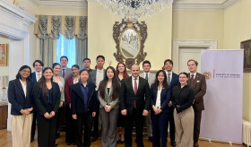 Ambassador Narek Mkrtchyan met with a group of students from from Georgetown University