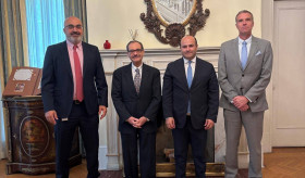 Նարեկ Մկրտչյանը հանդիպում է ունեցել MITRE կազմակերպության ներքին անվտանգության ապահովման կենտրոնի փոխնախագահ և տնօրեն Յոսրի Բարսումի հետ